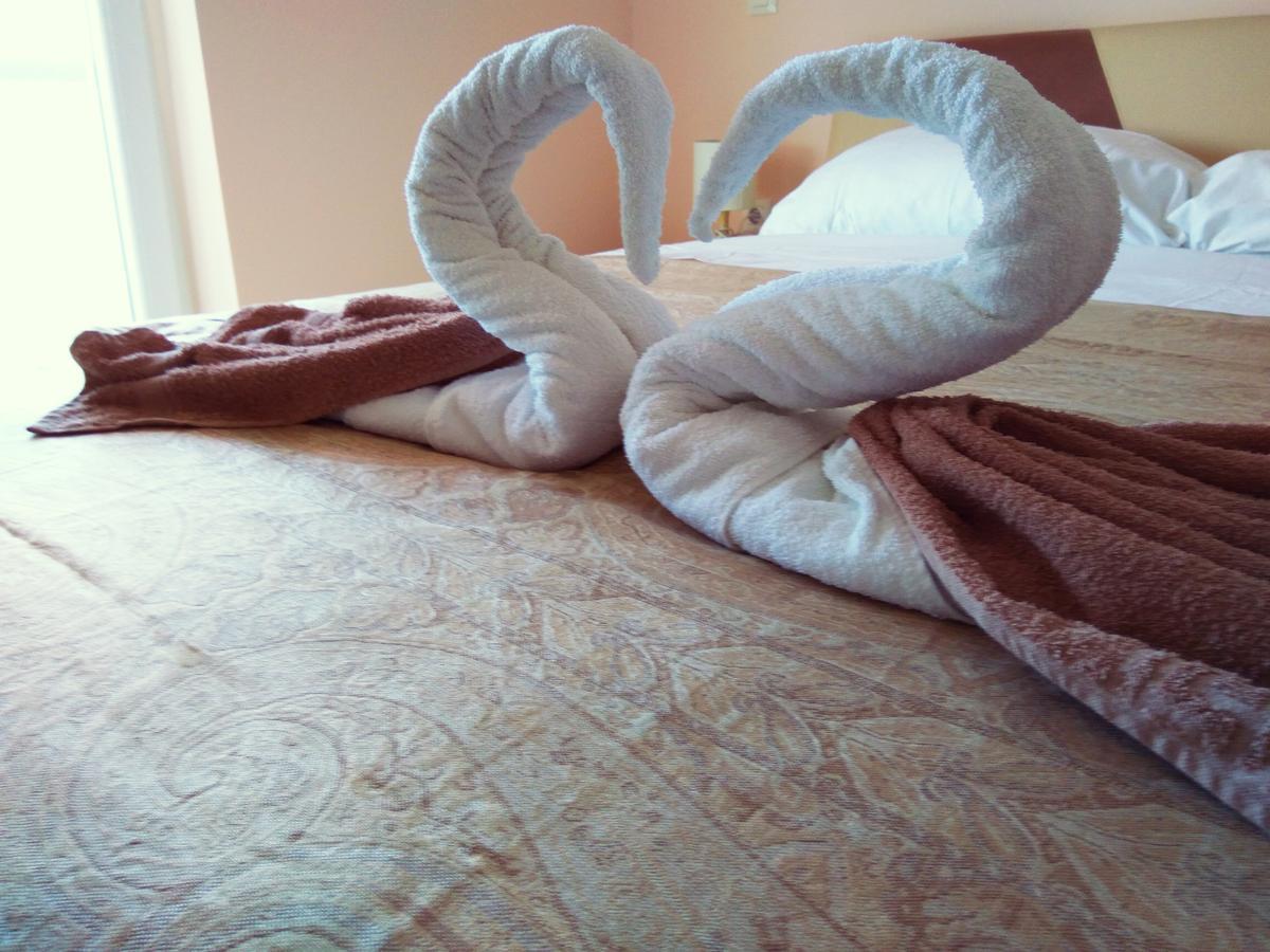 Aparthotel Viola Pjescana Uvala Exterior foto